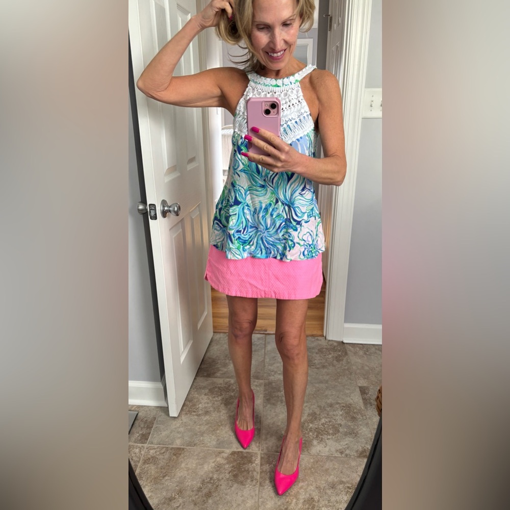Lilly Pulitzer stunning and super soft pearl shift top